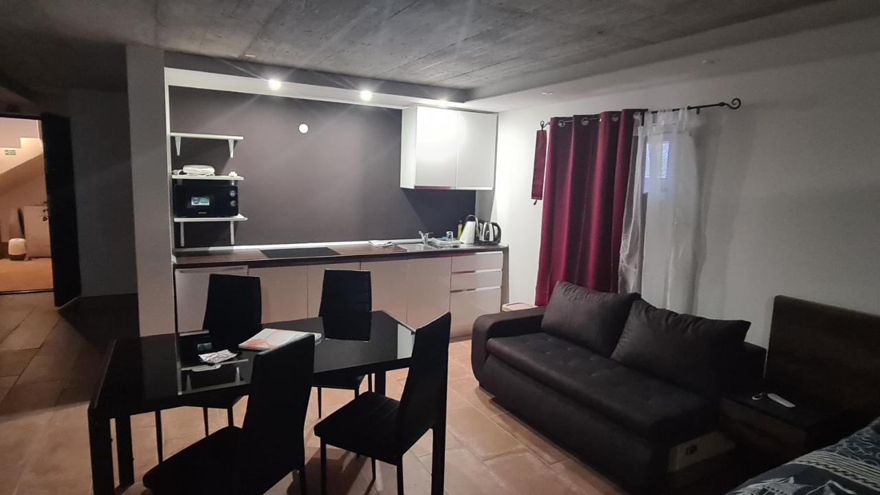 Studio Apartment Doki Basement Пула Екстер'єр фото